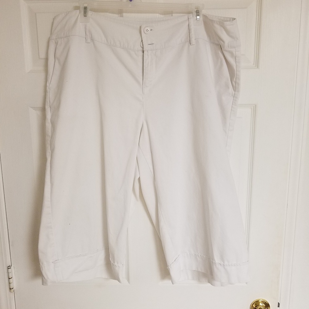 Cato's women's plus size capris